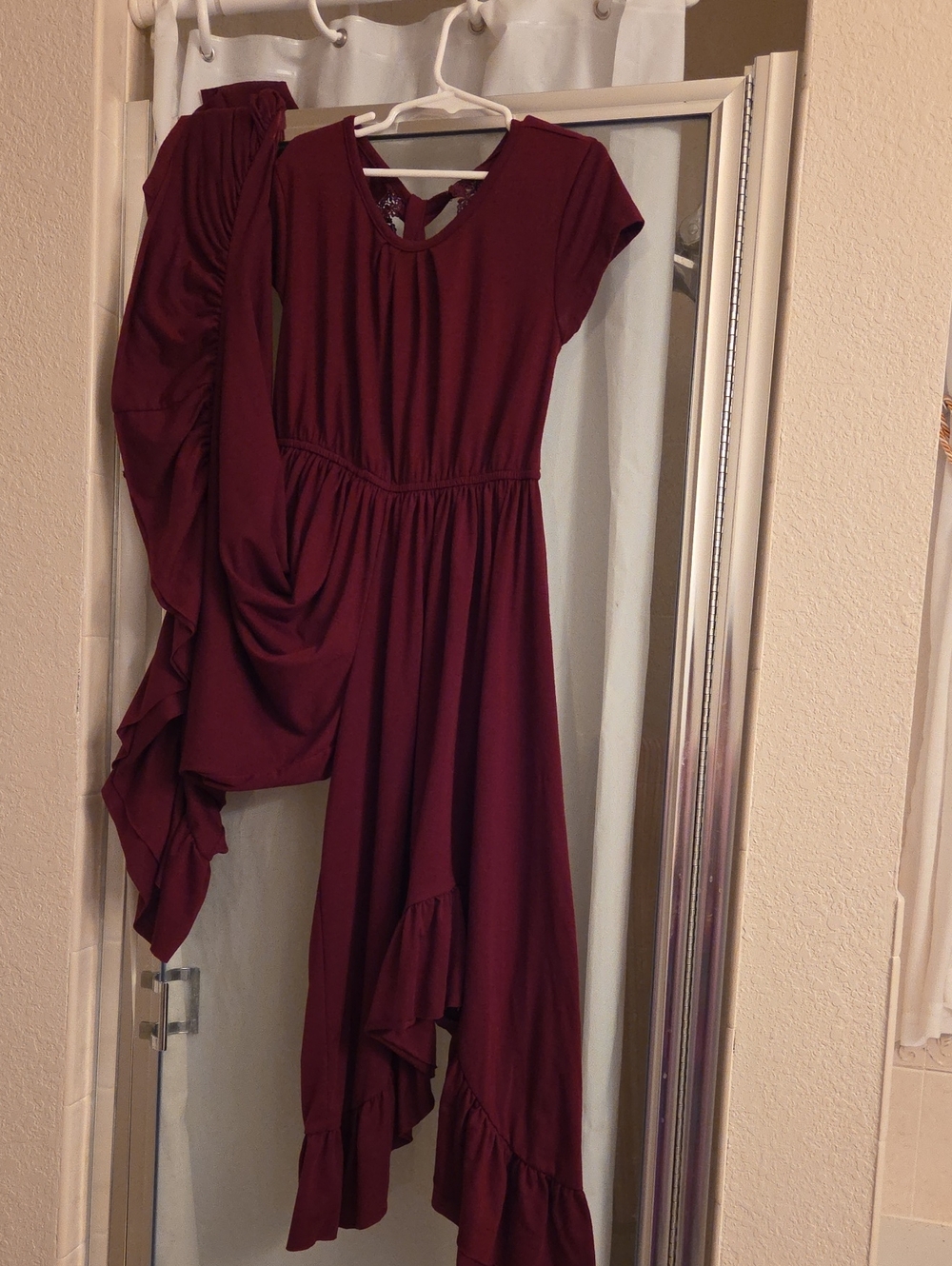 FOYFOLIE Girls' Burgundy Ruffle  Dress - Pens Burgundy Color.